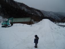 湯檜曽公園　雪の滑り台.jpg
